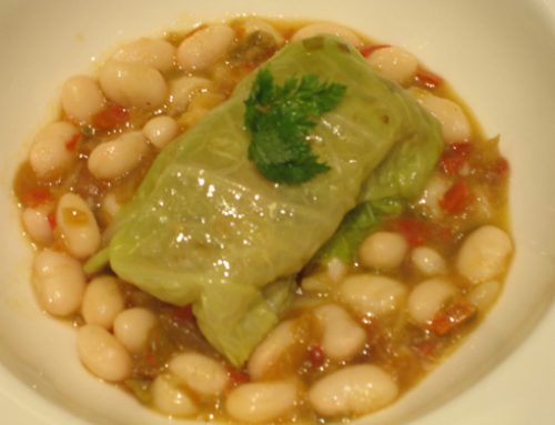 Escabeche de perdiz con robellones, col y pochas secas